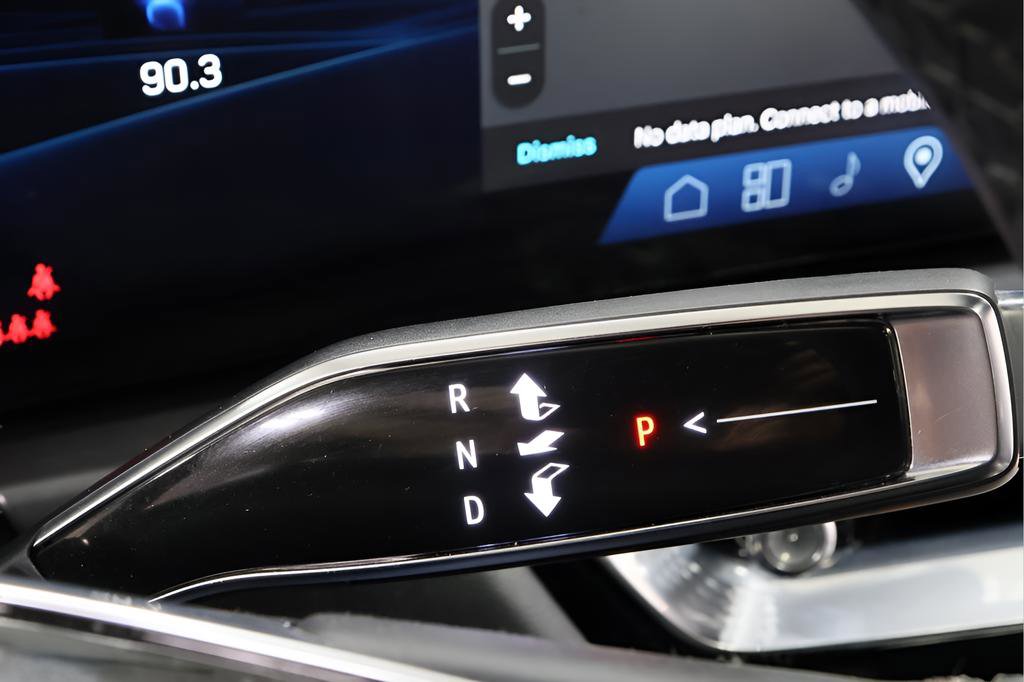 Used 2024 Cadillac Lyriq Tech image 15