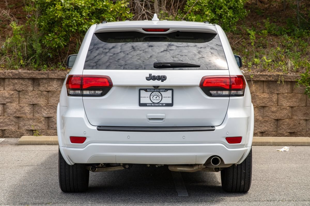 Used 2020 Jeep Grand Cherokee Altitude RWD image 6