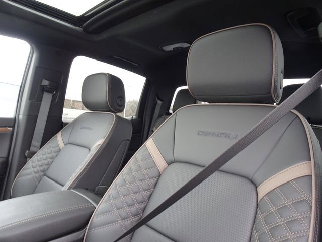 New 2026 GMC Canyon Denali image 12