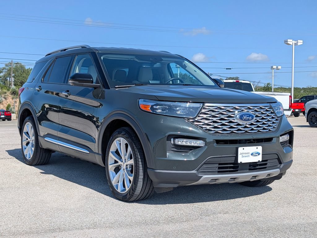 Certified 2022 Ford Explorer Platinum w/ Technology Package AWD/4WD image 1