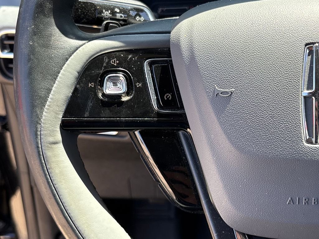 Used 2020 Lincoln Corsair AWD w/ Equipment Group 101A image 19