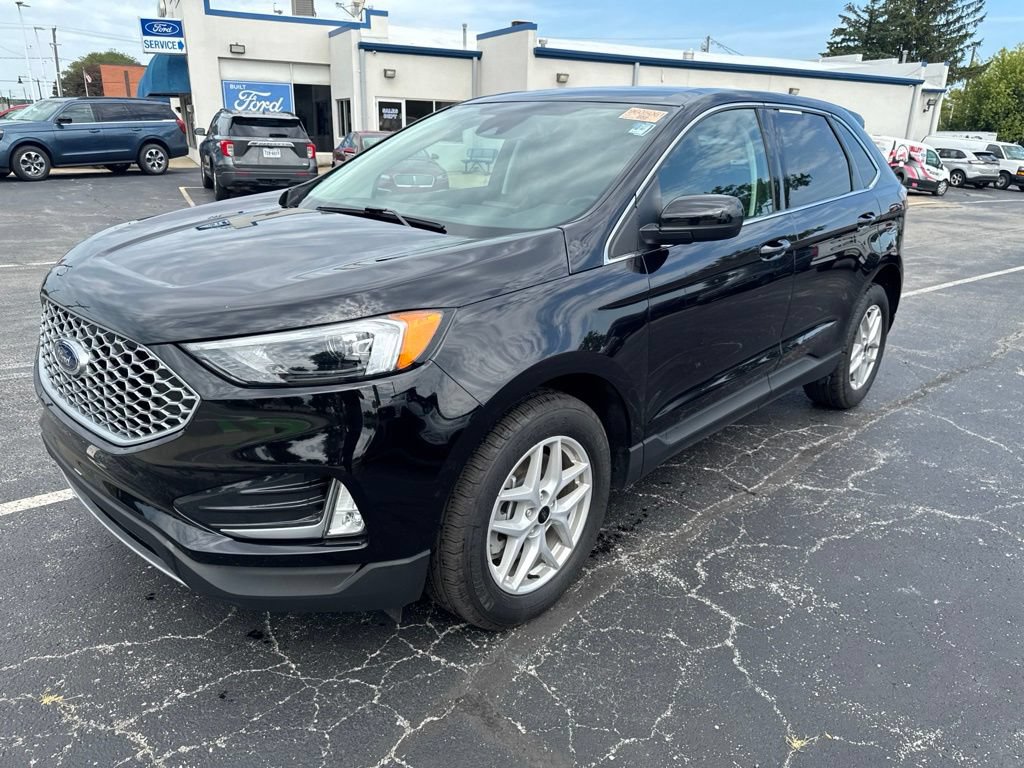 Certified 2024 Ford Edge SEL w/ Convenience Package AWD/4WD image 8