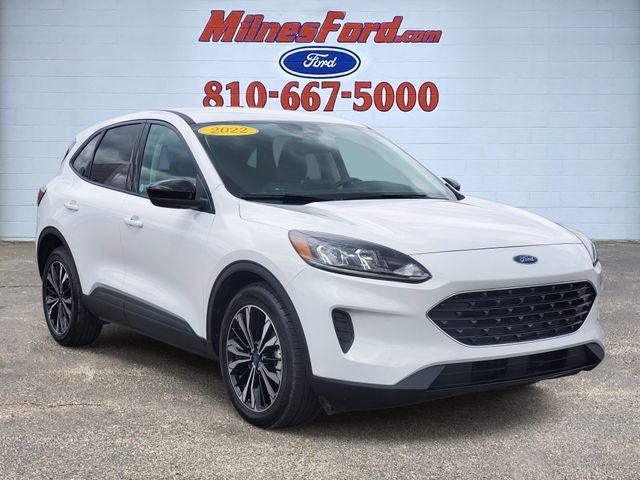 Used 2022 Ford Escape SE w/ SE Sport Appearance Package FWD image 2