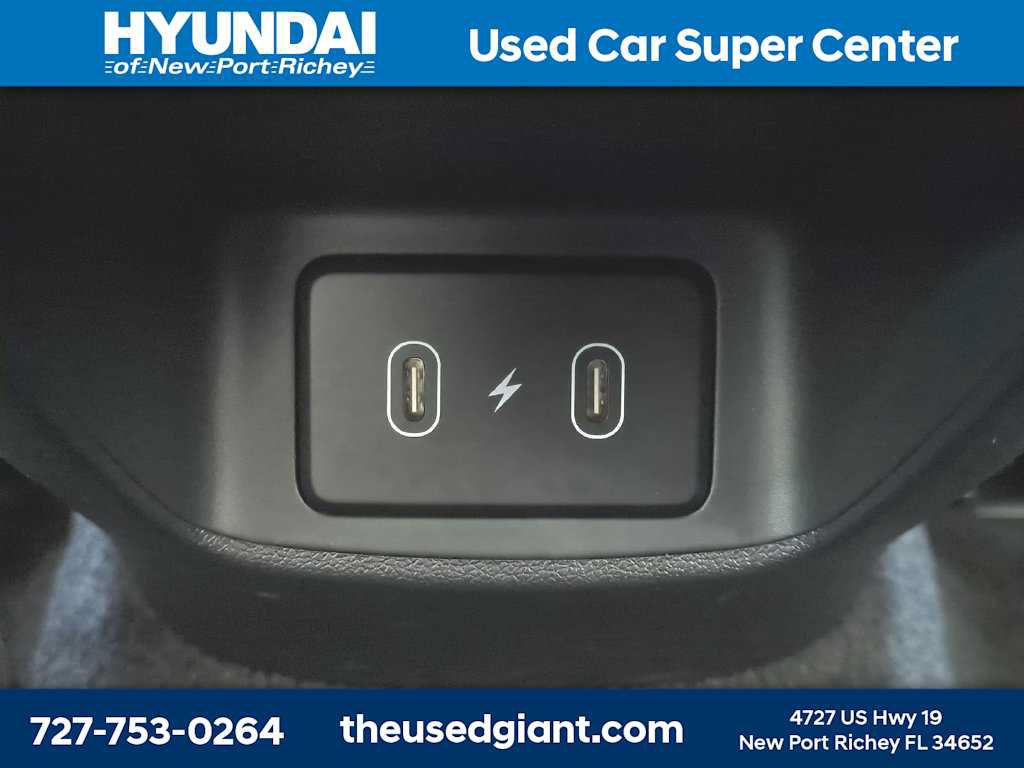 Certified 2025 Hyundai Elantra SEL FWD image 14