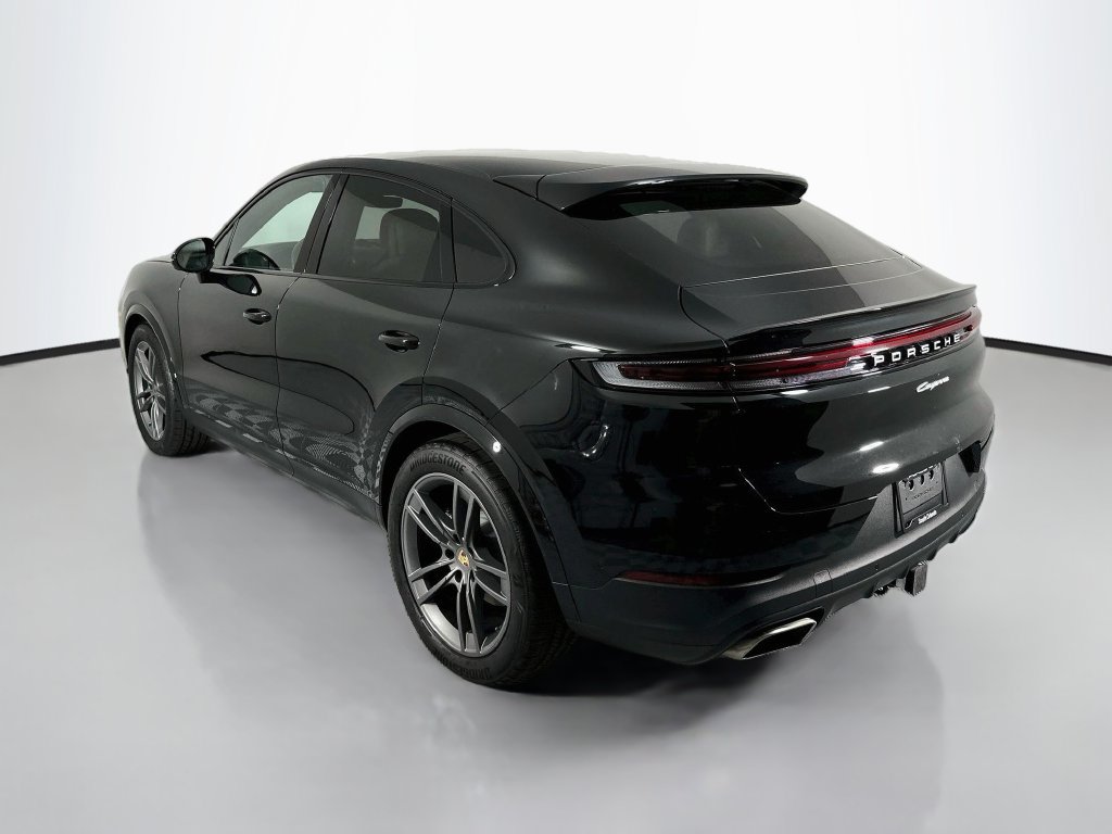 Certified 2024 Porsche Cayenne Coupe AWD/4WD image 3