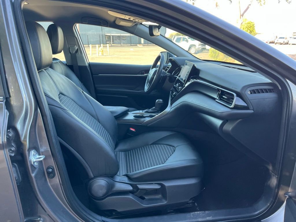 Used 2023 Toyota Camry SE image 17