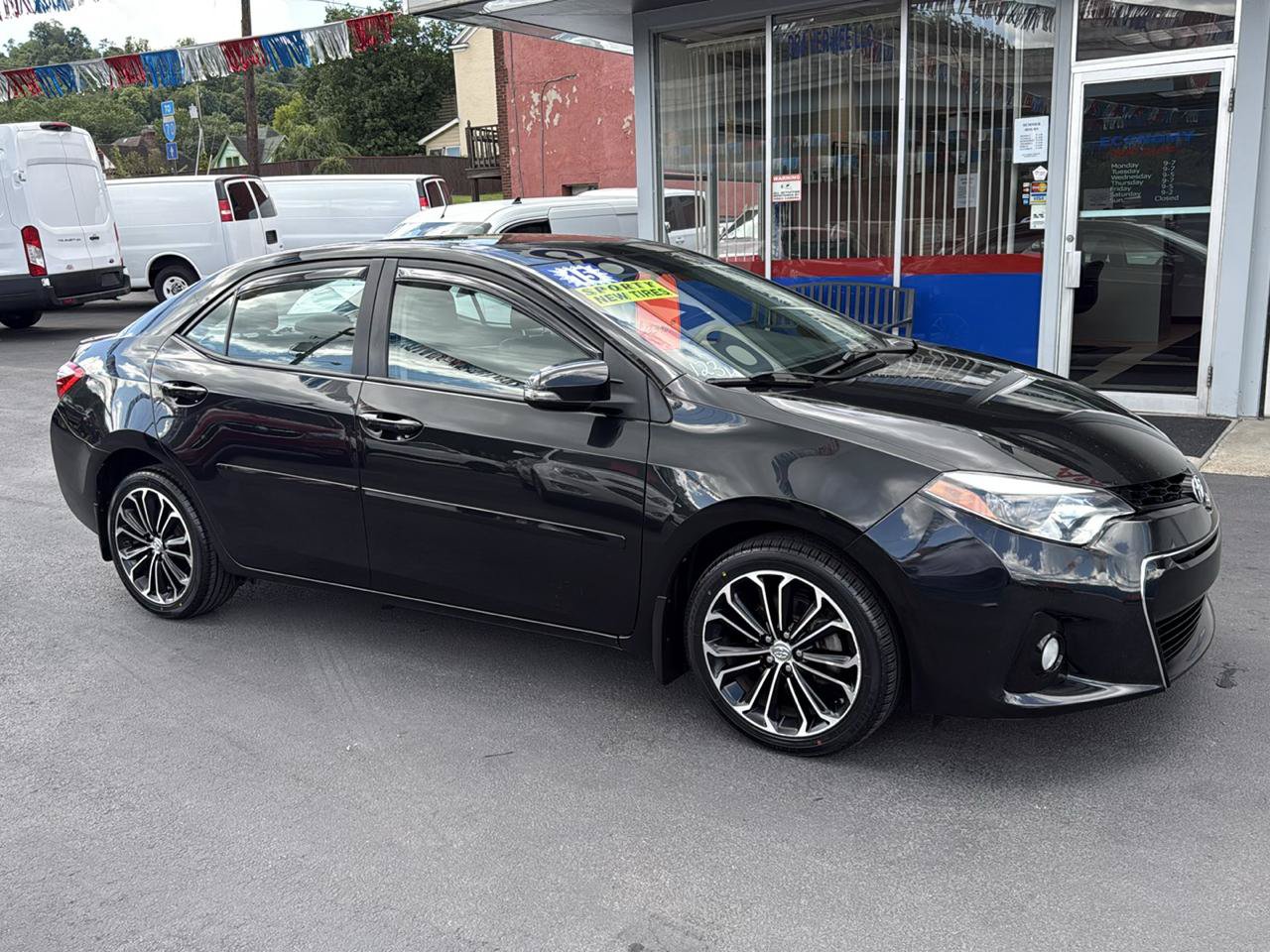 Used 2015 Toyota Corolla S Premium FWD image 1