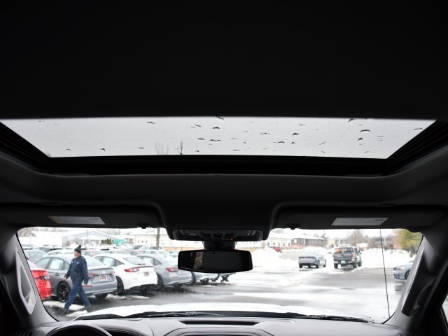 Used 2020 GMC Sierra 1500 SLT w/ SLT Premium Plus Package image 31