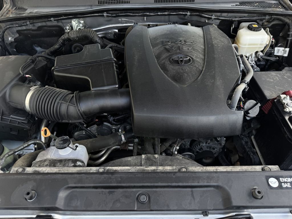 Used 2019 Toyota Tacoma TRD Off-Road AWD/4WD image 27