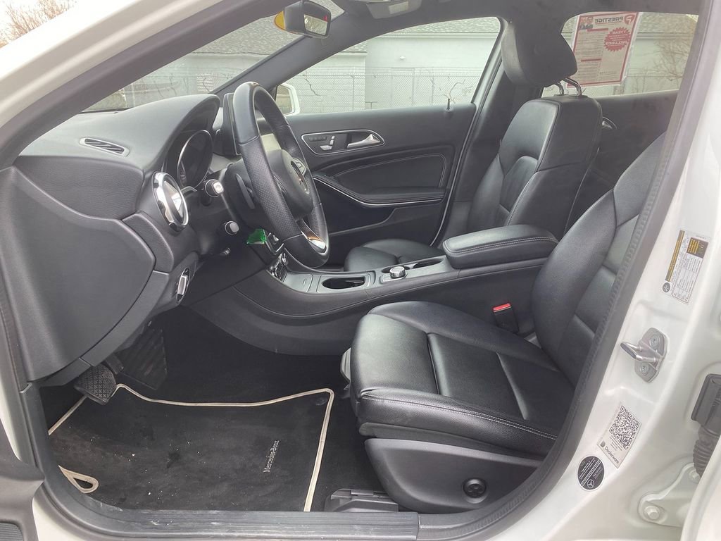 Used 2020 Mercedes-Benz GLA 250 w/ Convenience Package image 12