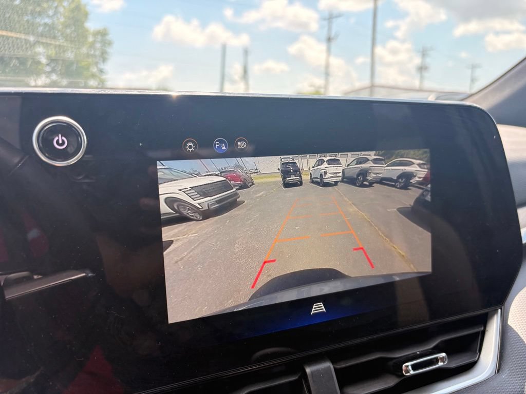 Used 2025 Chevrolet Equinox LT AWD/4WD image 17