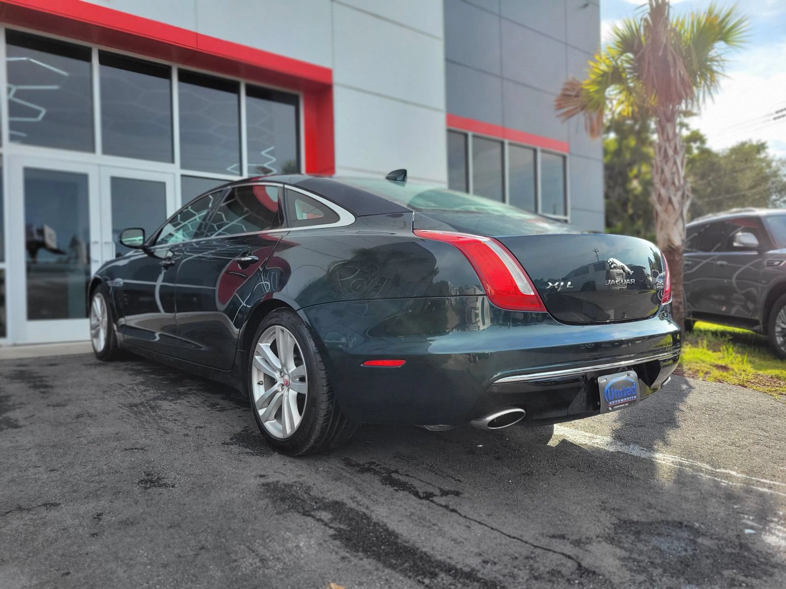 Used 2017 Jaguar XJ L Portfolio AWD/4WD image 6