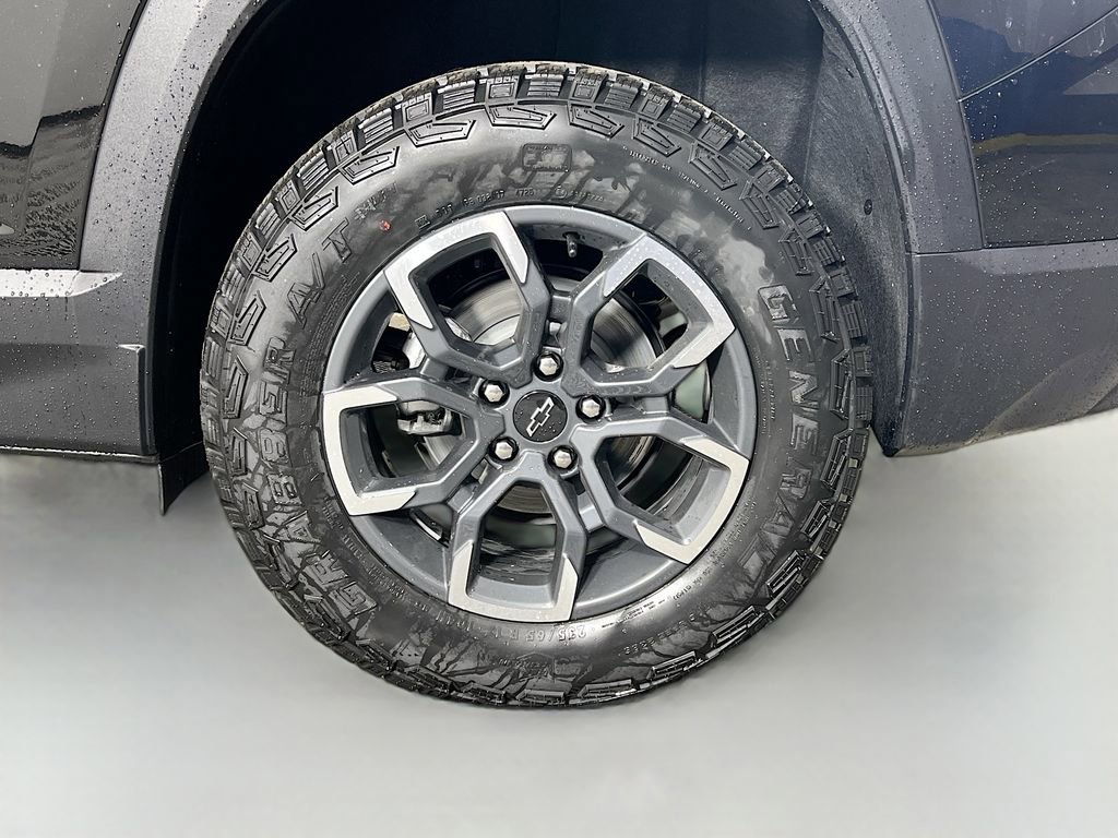 New 2026 Chevrolet Equinox ACTIV w/ Safety and Technology Package image 31