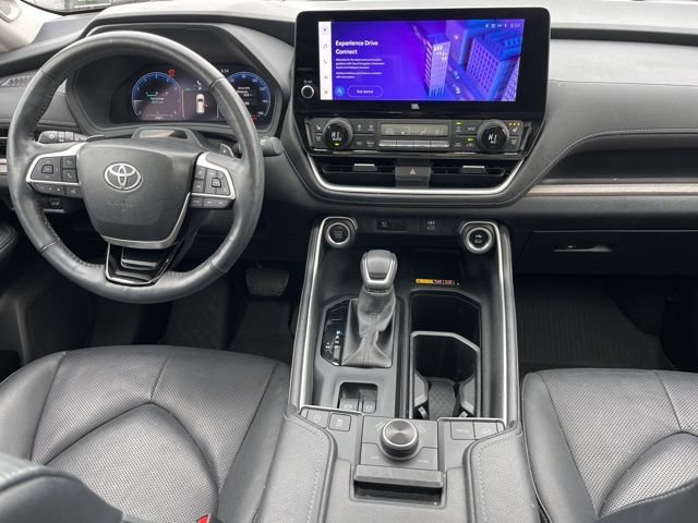 Used 2024 Toyota Grand Highlander AWD image 26