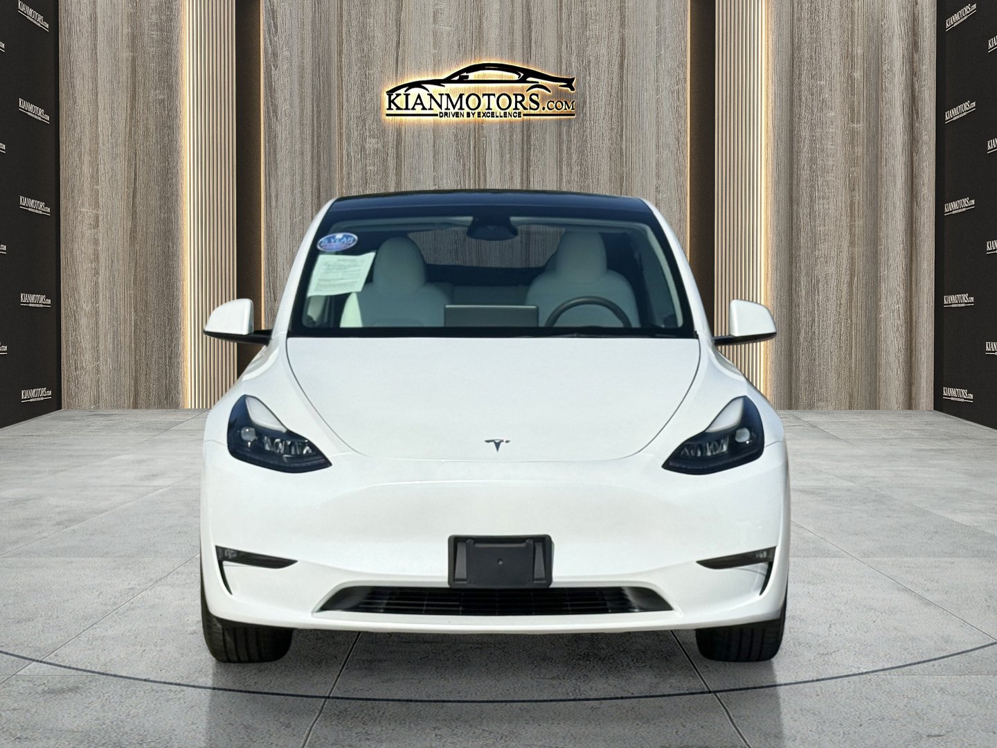Used 2023 Tesla Model Y Long Range AWD/4WD image 2