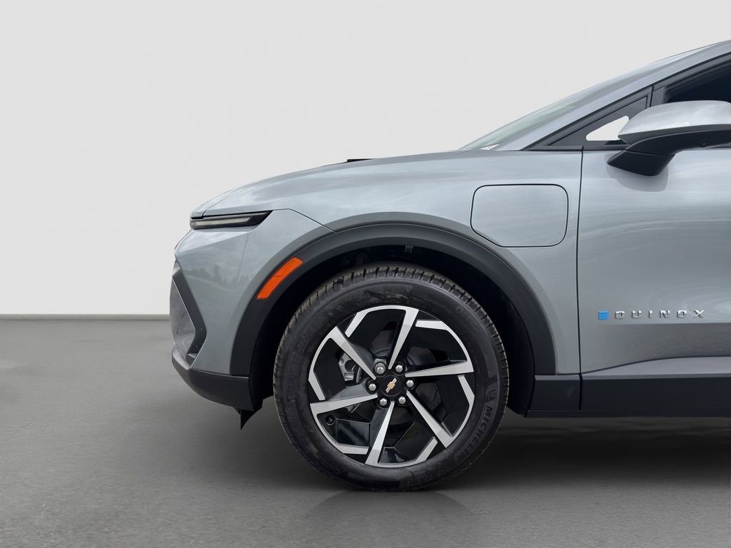 Certified 2026 Chevrolet Equinox EV LT w/ Comfort Package FWD image 22