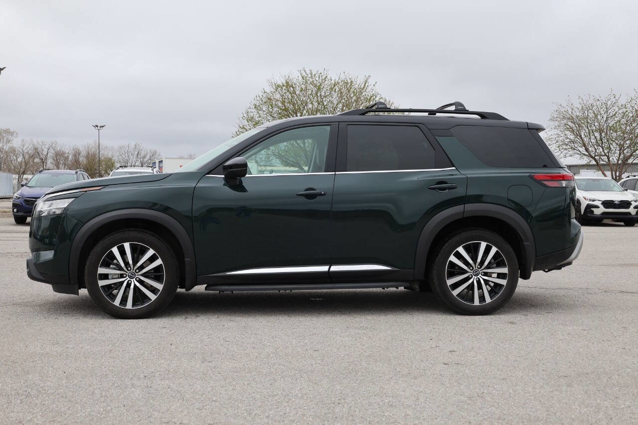 Used 2023 Nissan Pathfinder Platinum image 8