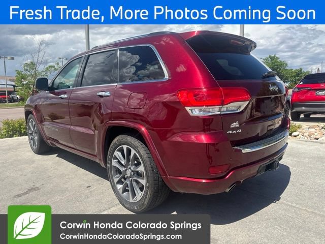 Used 2017 Jeep Grand Cherokee Overland AWD/4WD image 12
