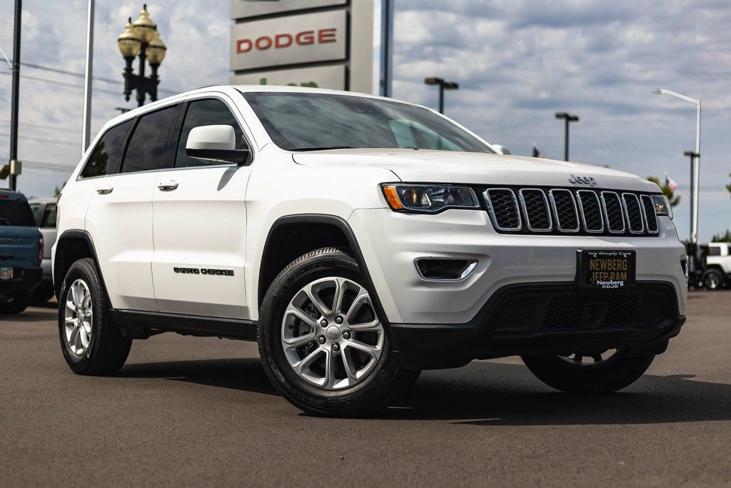 Used 2022 Jeep Grand Cherokee Laredo X image 1