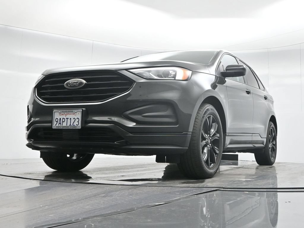 Certified 2022 Ford Edge SE w/ Black Appearance Package AWD/4WD image 45