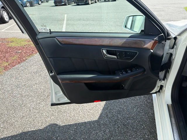 Used 2011 Mercedes-Benz E 350 4MATIC Sedan image 11