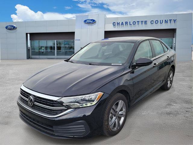 Used 2024 Volkswagen Jetta SE FWD image 2