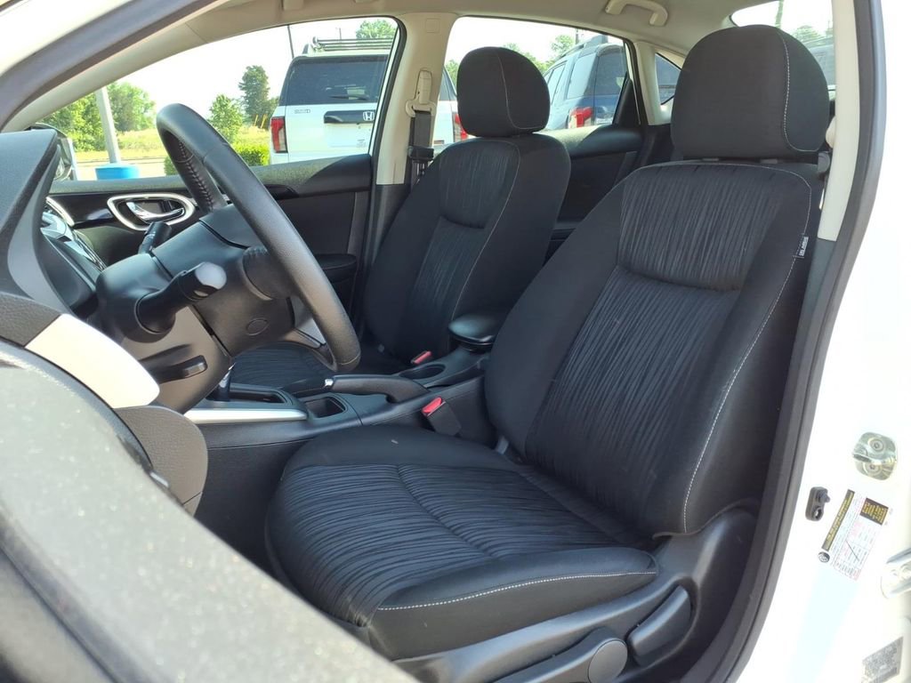 Used 2019 Nissan Sentra SV FWD image 4