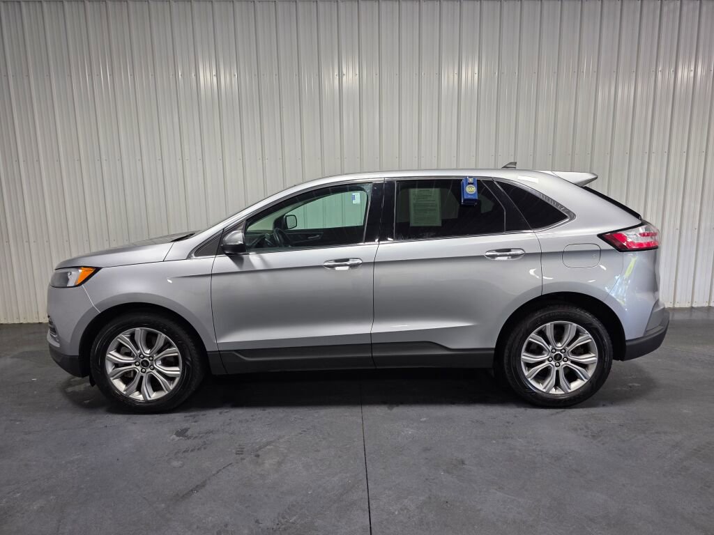 Used 2023 Ford Edge Titanium w/ Cargo Accessory Package AWD/4WD image 4