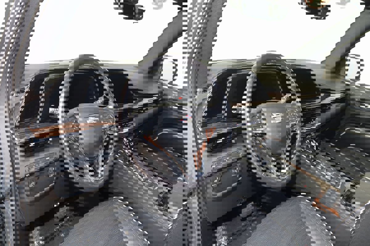 Used 2022 Cadillac Escalade ESV Premium Luxury image 31