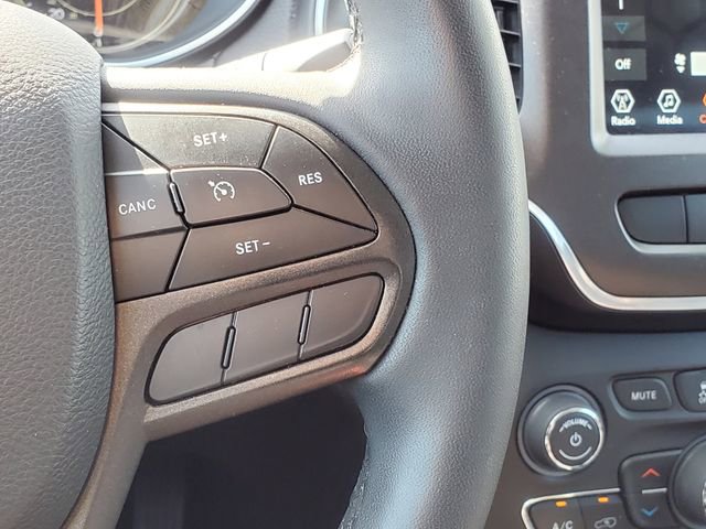 Used 2022 Jeep Cherokee Trailhawk w/ Trailer Tow Group AWD/4WD image 18
