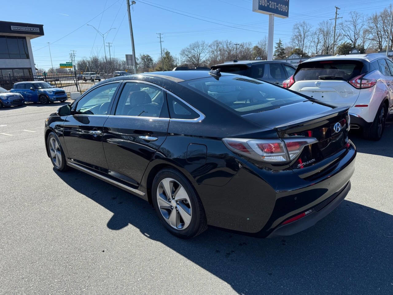 Used 2016 Hyundai Sonata Limited w/ Option Group 02 image 6