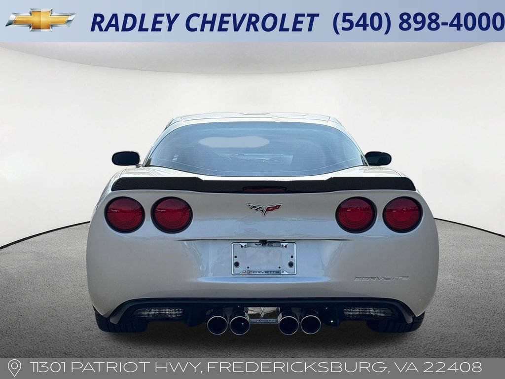 Used 2008 Chevrolet Corvette Coupe w/ Preferred Equipment Group RWD image 16