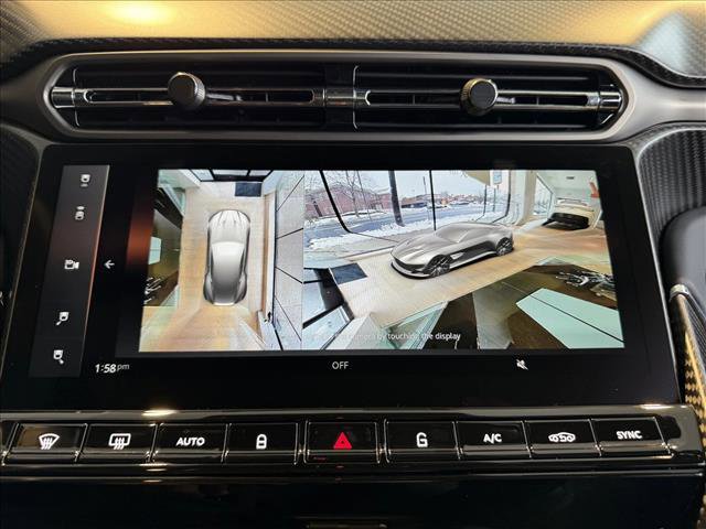Used 2025 Aston Martin Vanquish RWD image 16