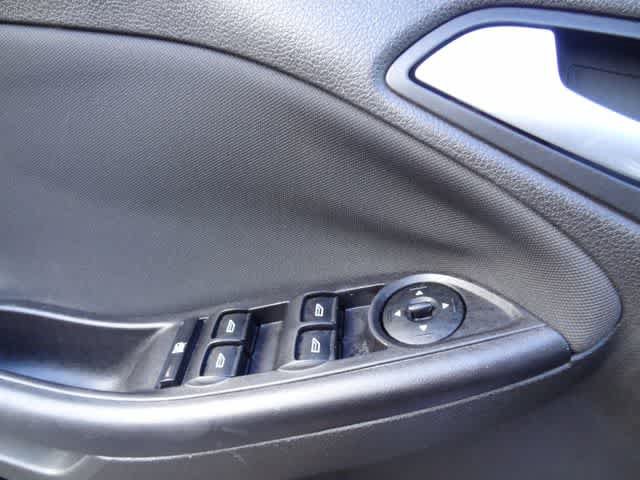 Used 2016 Ford Focus SE FWD image 14