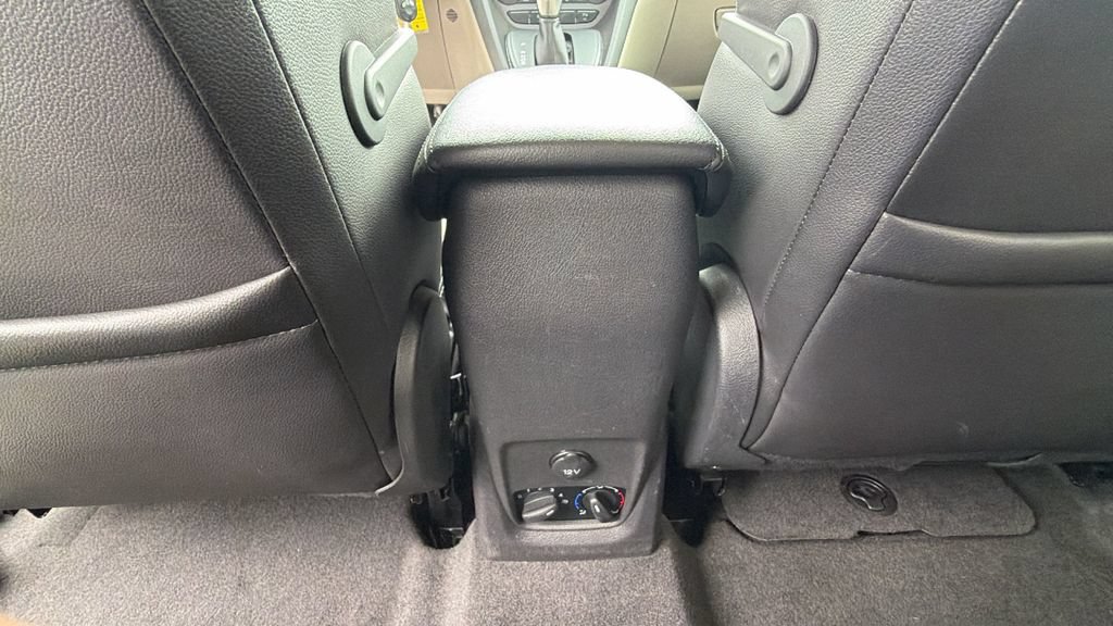 Used 2018 Ford Transit Connect Titanium FWD image 25