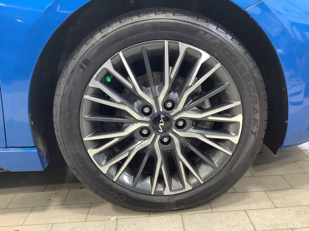 Certified 2023 Kia Forte GT-Line image 27