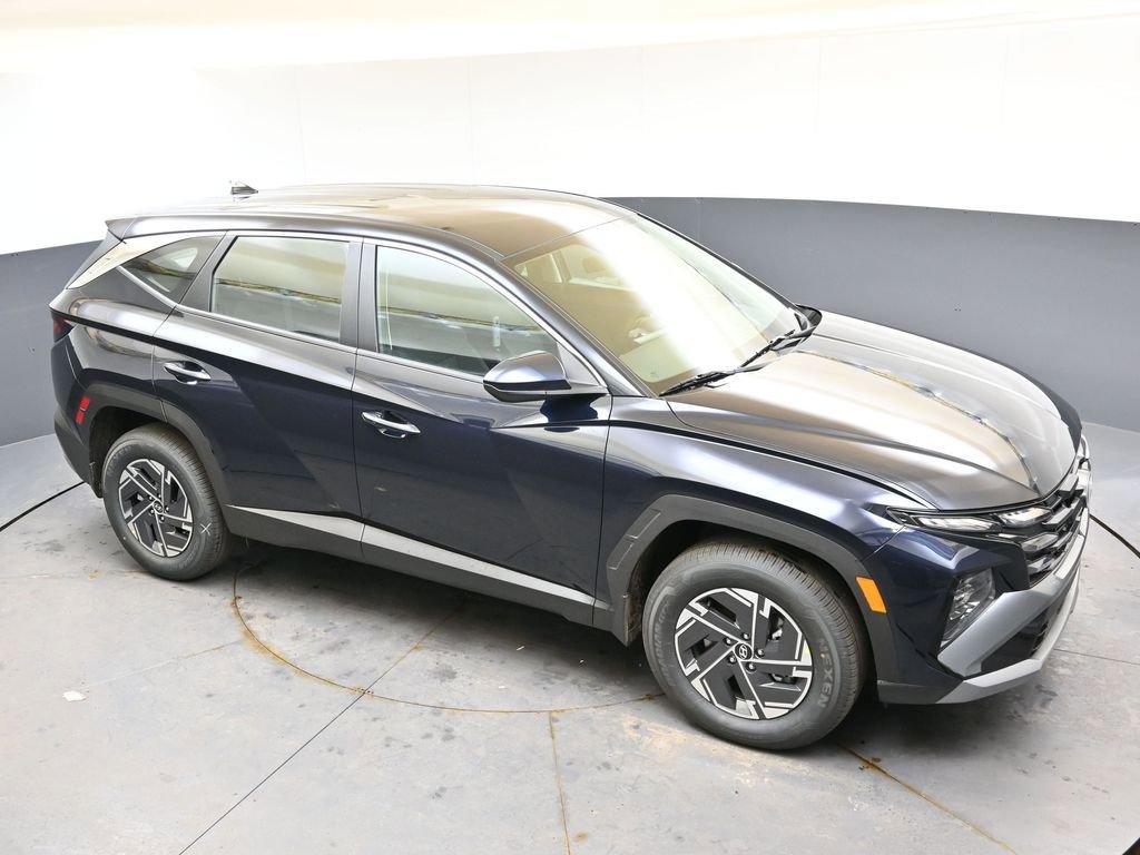 New 2026 Hyundai Tucson Blue SE image 42