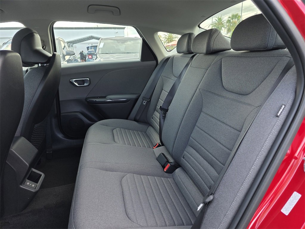 New 2025 Kia K4 EX image 18
