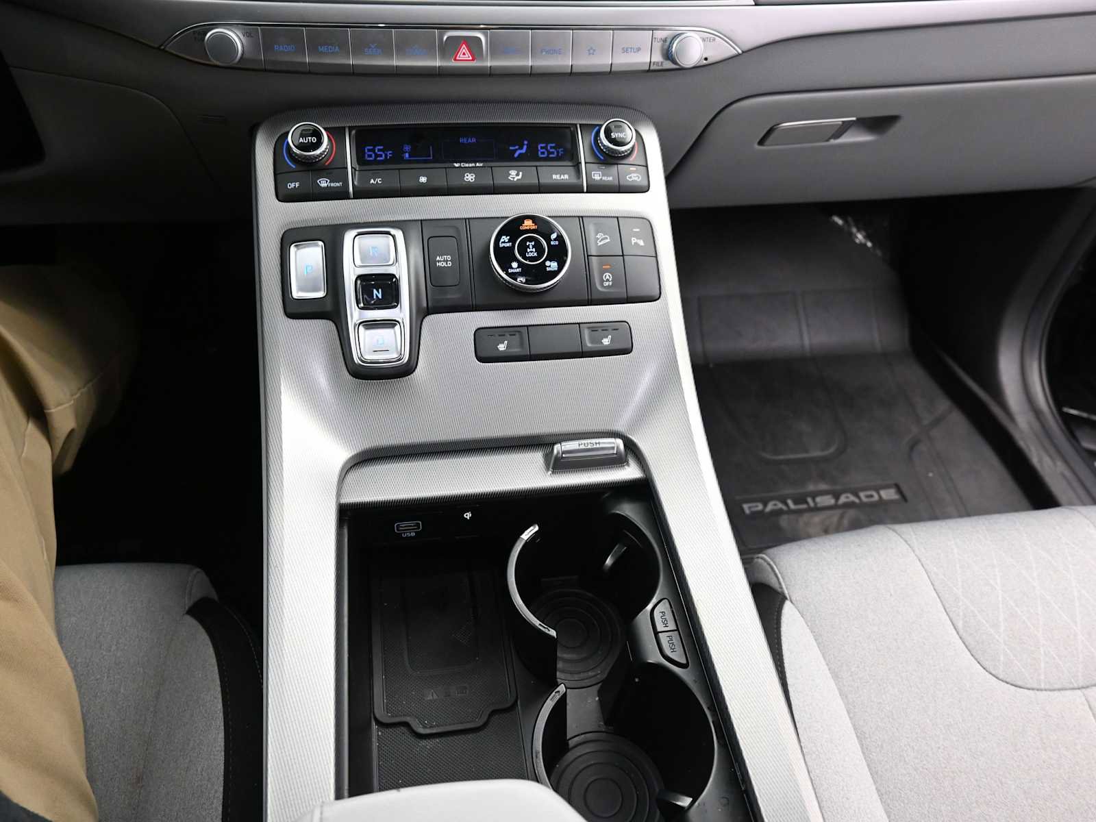 Used 2020 Hyundai Palisade SEL w/ Convenience Package image 17