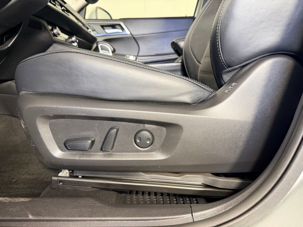 Used 2024 Mitsubishi Outlander SE AWD/4WD image 25