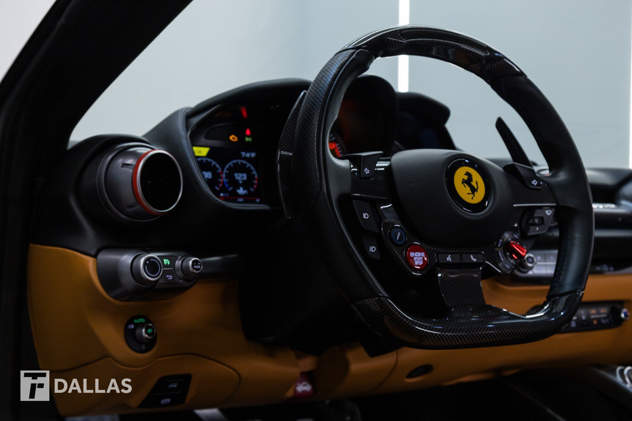Used 2018 Ferrari 812 Superfast RWD image 37