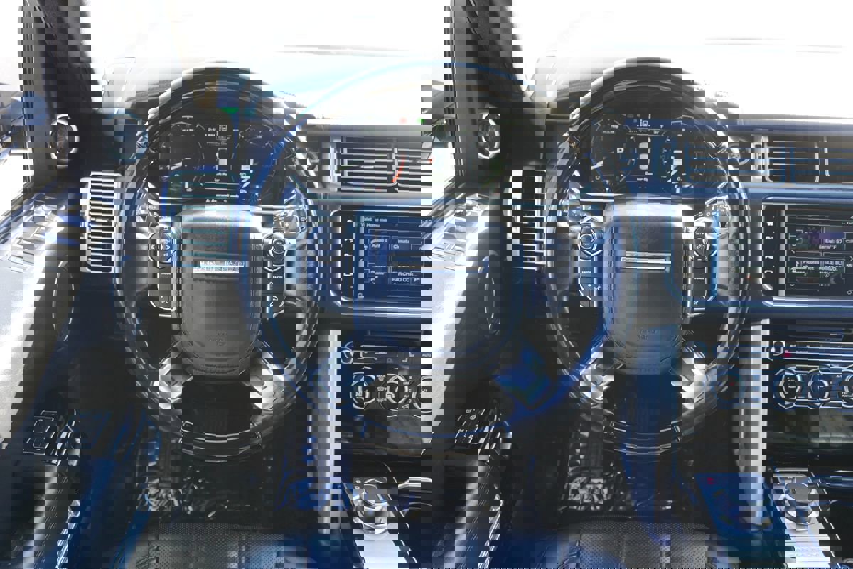 Used 2016 Land Rover Range Rover HSE image 22