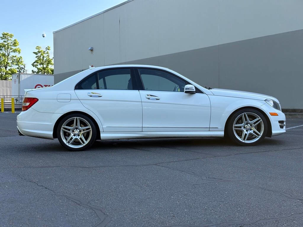 Used 2014 Mercedes-Benz C 300 4MATIC Sedan image 6