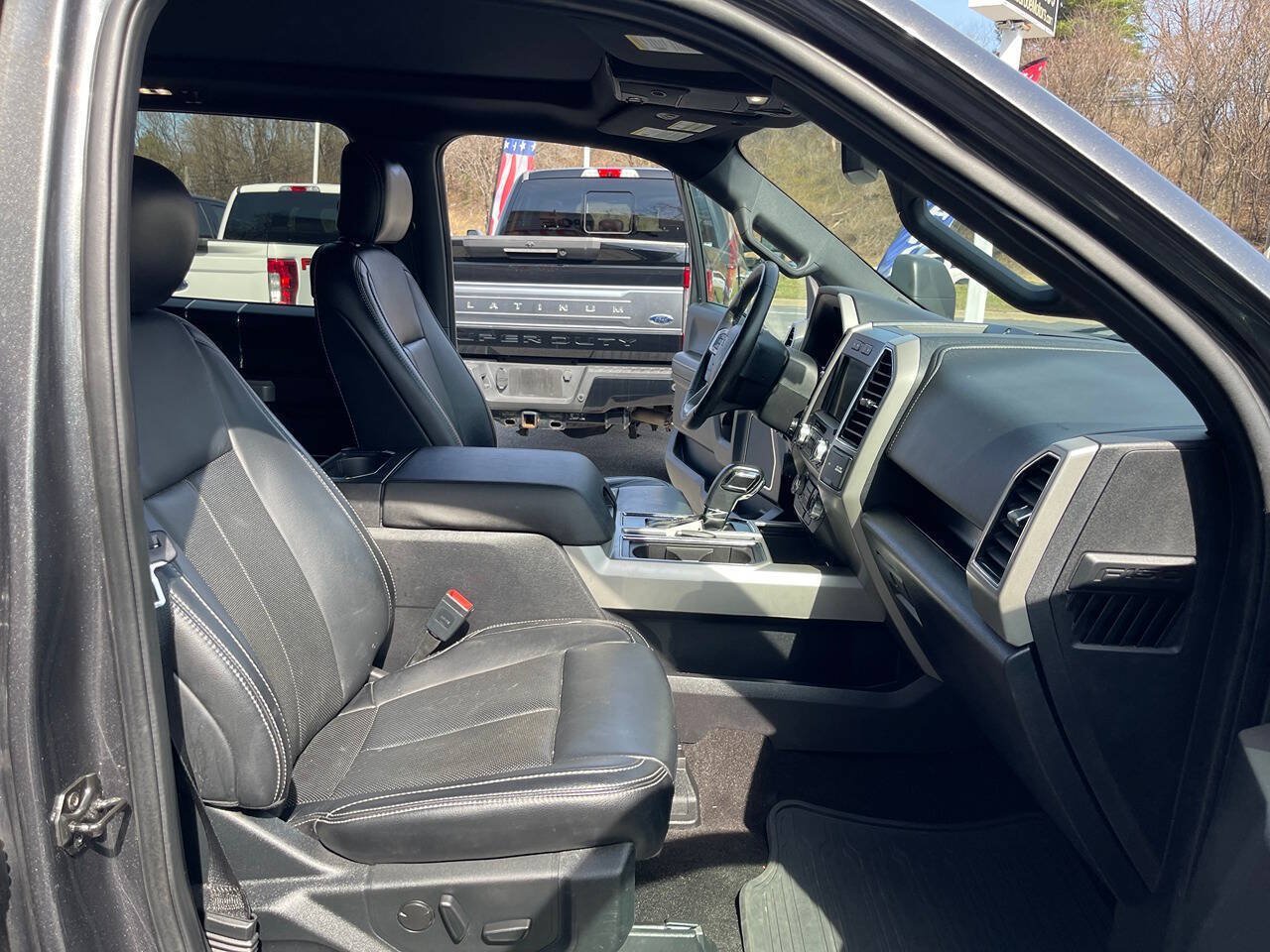 Used 2019 Ford F150 Lariat w/ Equipment Group 502A Luxury AWD/4WD image 32