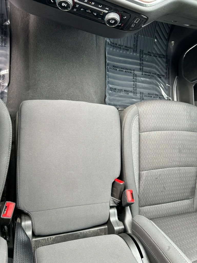 Used 2024 Chevrolet Silverado 1500 LT AWD/4WD image 14