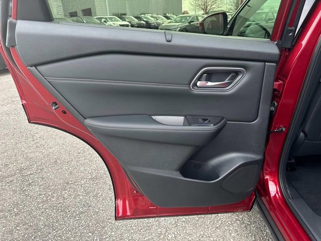 New 2026 Nissan Rogue Platinum image 15