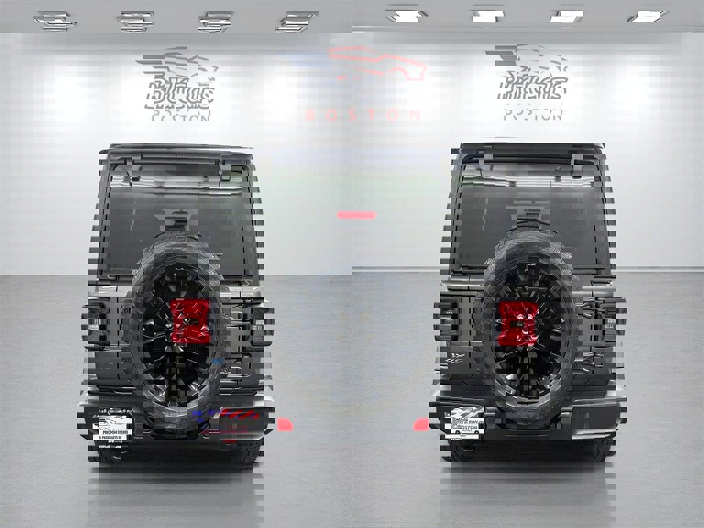 Used 2021 Jeep Wrangler Unlimited Sahara w/ Cold Weather Group image 9