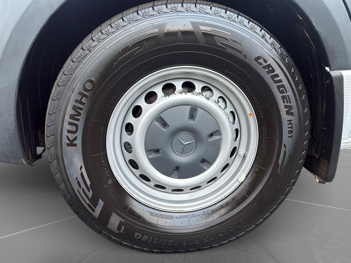 Used 2024 Mercedes-Benz eSprinter 170 Cargo image 9