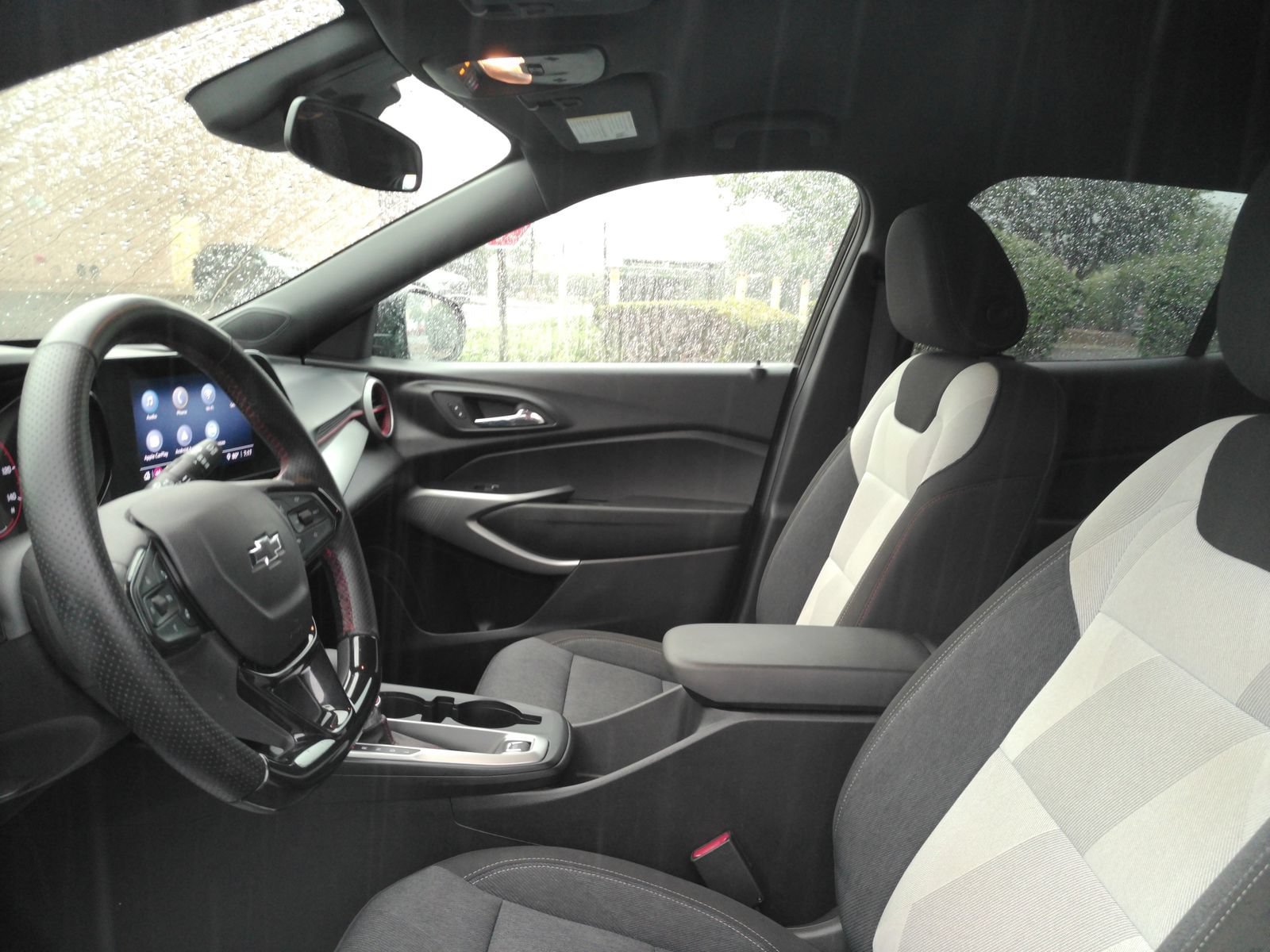 Certified 2024 Chevrolet Trax RS w/ Driver Confidence Package FWD image 10