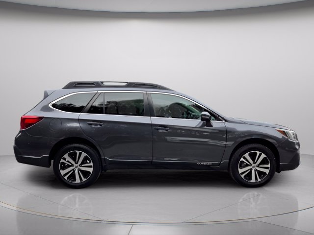 Used 2018 Subaru Outback 2.5i Limited AWD/4WD image 8
